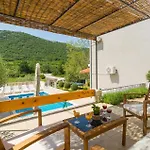 Semesterbostad 4 Bedroom Stunning In *