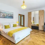 Semesterbostad 4 Bedroom Stunning In