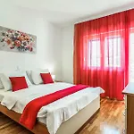 4 Bedroom Stunning In *