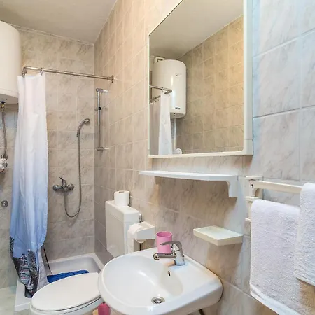 4 Bedroom Cozy In * Kucice