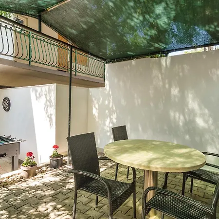 4 Bedroom Cozy In * Kucice
