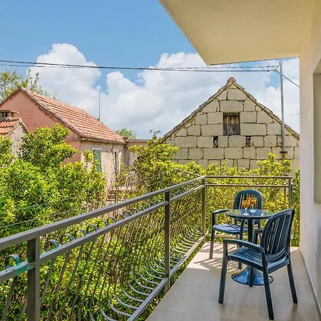 4 Bedroom Cozy In