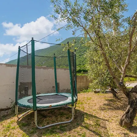 4 Bedroom Stunning In Semesterbostad